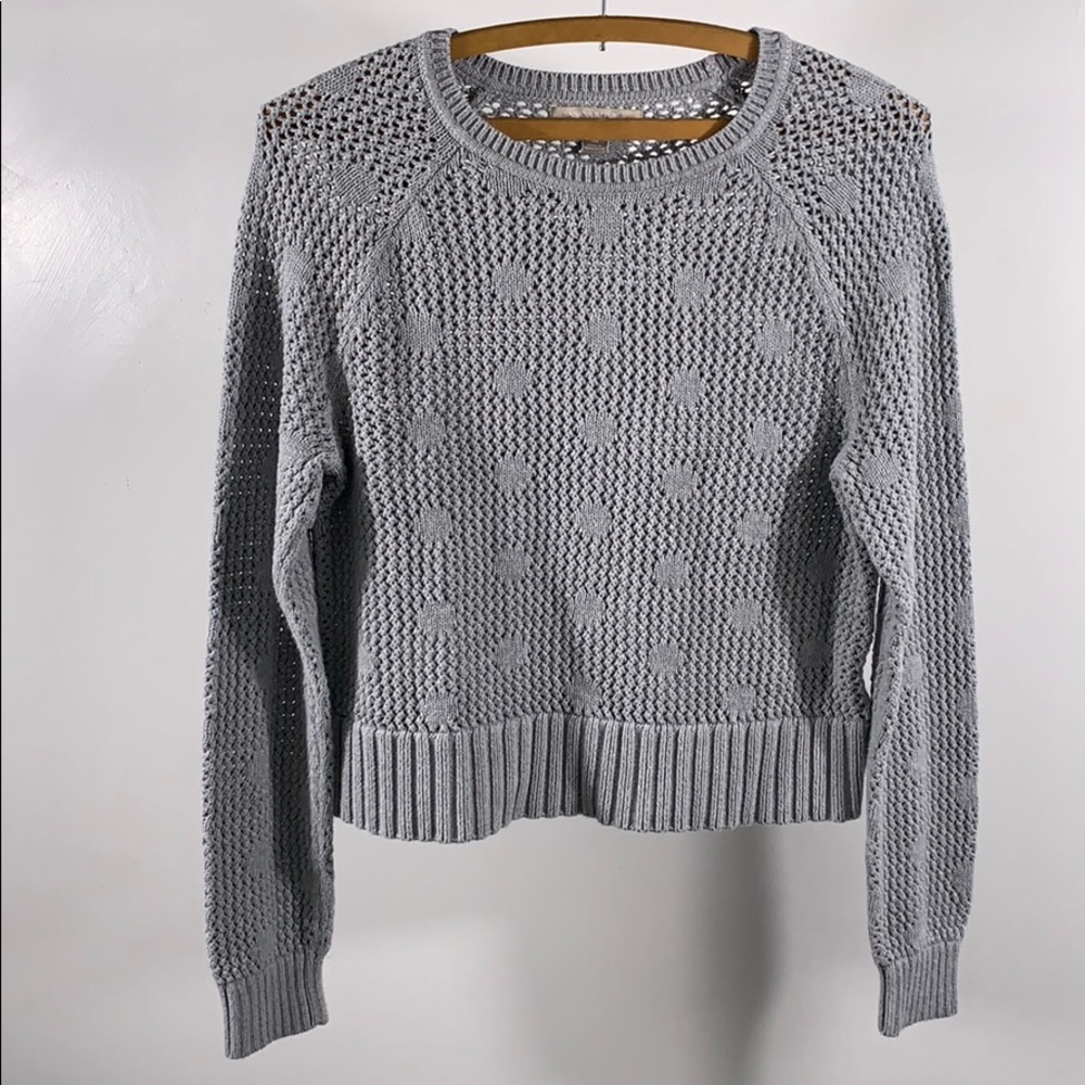 Cropped polka dot sweater in grey